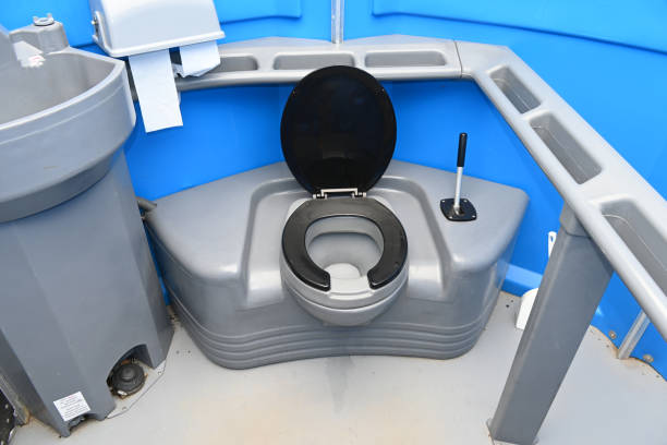 Best Luxury portable toilet rental  in St Leon, IN